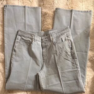 Issac Mizrahi Wide Leg Light Denim - 10